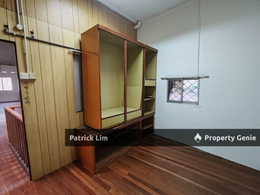 Jonker Street Nearby Double Storey Shoplot For Rent