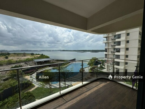 Kings Bay @ Country Garden Danga Bay Comfortable and Spacious Home with a Beautiful Sea View in Johor Bahru