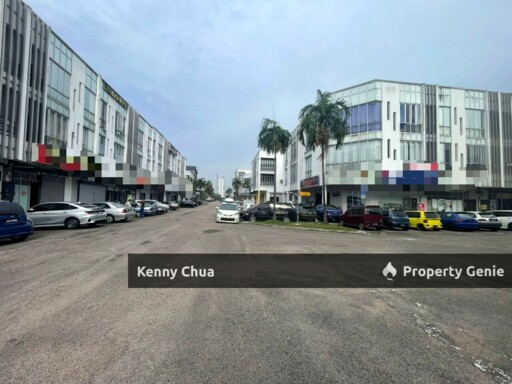Oasis 2 / Kota Puteri / 3 Storey Shoplot