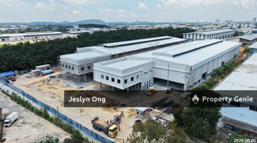 1.5 Storey Detached Factory at Desa Cemerlang For Sale