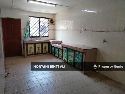 TERES SETINGKAT (EXTENDED) UNTUK DIJUAL.   📍Chengal Lempong, Kuantan  HARGA TAWARAN : RM 275,000 (nego)