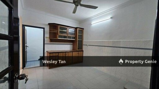 Below Value Cheng Baru 2 Storey Freehold 22x70 Extended Rooms & Kitchen Partly Furnished