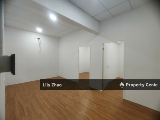 Office Room for Rent, 400 sqft, Private Toilet, Newly Renovated, Prime Area, 2nd Floor Grand Plaza Putatan 5 Town, Kota Kinabalu