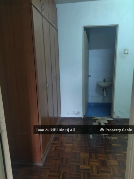 Bayu Apartment, Damansara Damai, Sungai Buloh, Selangor.