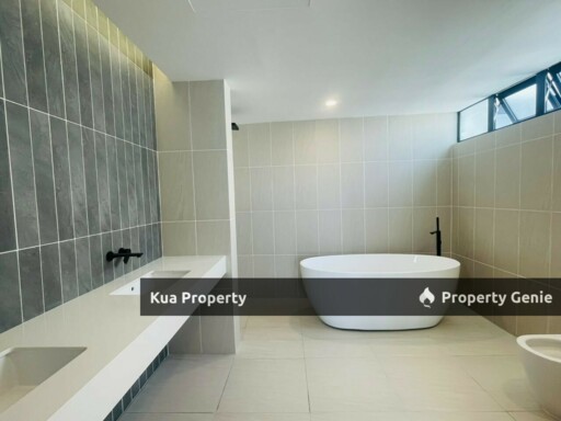 Milano 8 Apartment at Jalan Wan Alwi, Opposite Vivacity