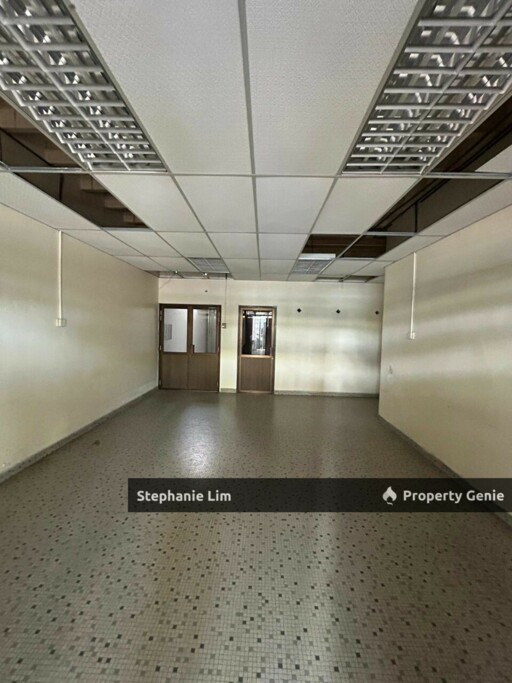 Tingkat Tembaga Greenlane Shophouse