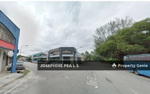 Semi-D Factory for Sale: Prime Location in Taman Perindustrial Puchong