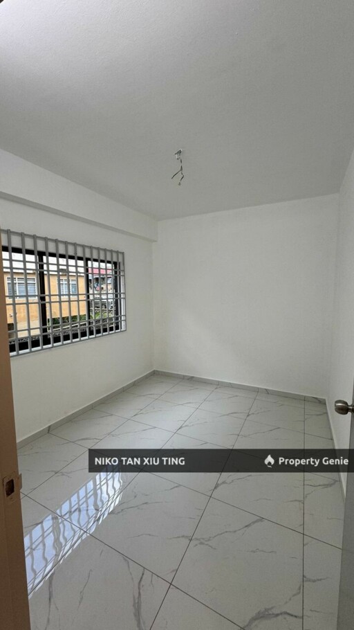 Sri Orkid Flat, Renovated Taman Ehsan Jaya