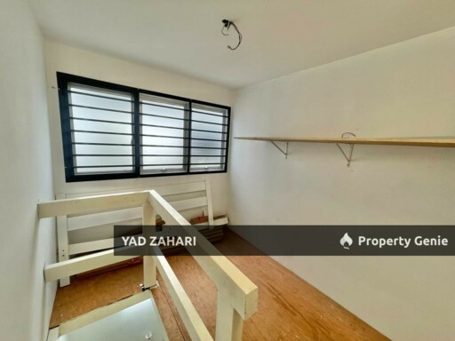 Seksyen 29, Kg Lombong Shah Alam | Single Storey Semi-D 4 Bedrooms | RM480K - Good Condition with Loft and Semi Furnished