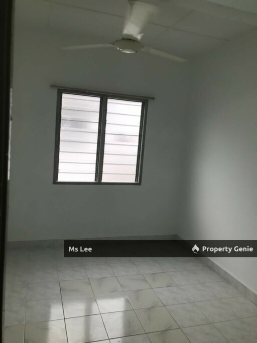 End Lot 2 Storey Town House (1St Floor unit)-Taman Sri Sentosa @ Klang-Ready 31/10