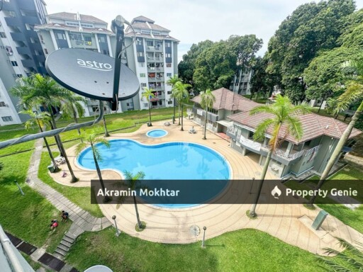 Freehold, Level 1 & Corner Unit | Pelangi Court Apartment Jalan Pekan Baru Klang
