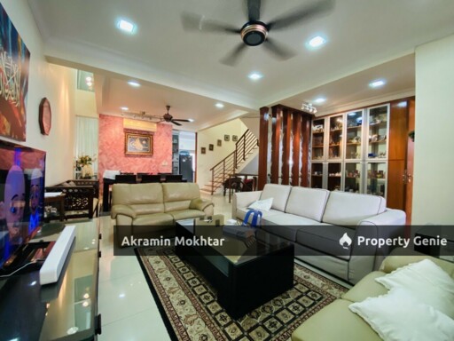 FREEHOLD & RENOVATED | SERING UKAY 2.5 STOREY SUPERLINK
