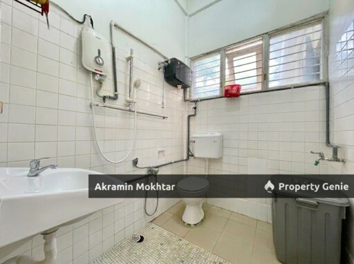 EXCLUSIVE END LOT BUNGALOW @ SEKSYEN 16, PETALING JAYA