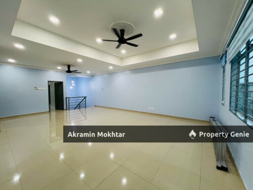 IFRERHOLD, CORNER UNIT & FULLY FIRNISHED | 3 Storey Terrace Taman Universiti, Bangi