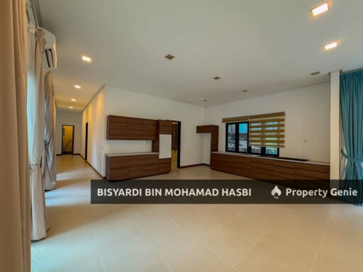(LIFT & SWIMMING POOL) CORNER LOT 3 STOREY BUNGALOW THE RESERVE, KEMENSAH .