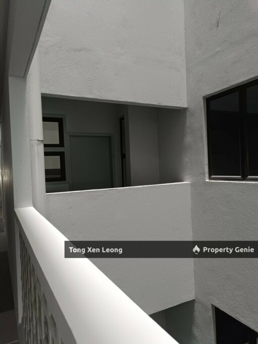 Admiral Residence 3R High Floor Seaview Unit