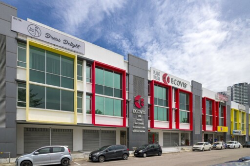 Quattro, Taman Kempas Utama
