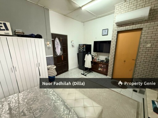 Double Storey House Taman Desa Anggerik Nilai
