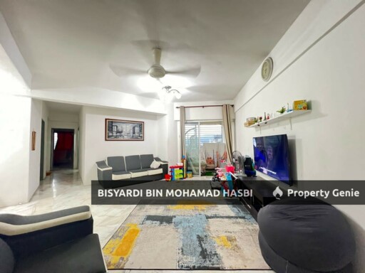 BUKIT PANDAN CONDOMINIUM 2 PANDAN PERDANA, KUALA LUMPUR .