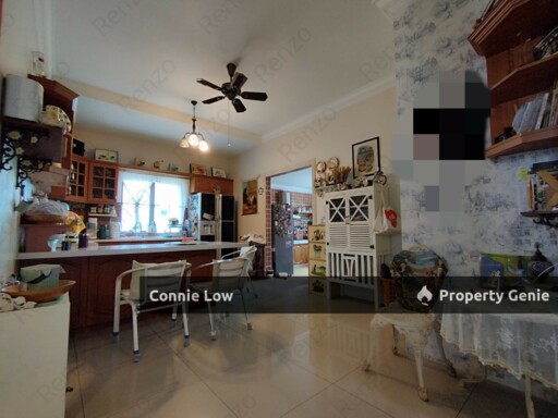 Pengkalan Pinggiran Double Storey Bungalow Well Keep Unit for Sale