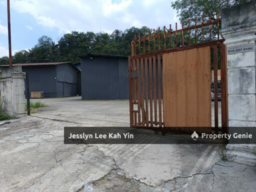 Detached Single Storey Factory with Big Land For Rent @ Sungai Lalang Semenyih