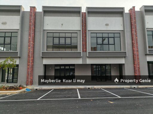Village Square Gamuda Gardens Rm8k Intermediate GF/L1 Shop For RENT