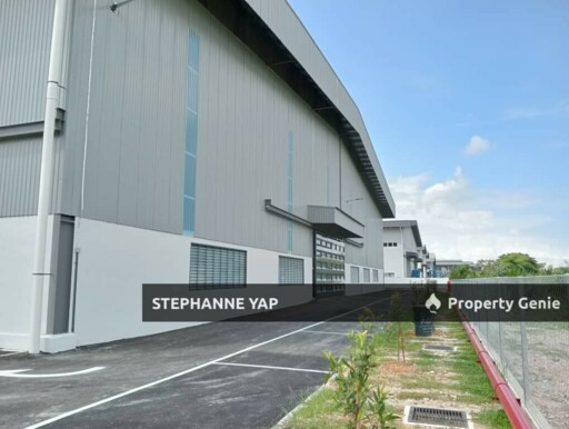 Bestari Jaya Warehouse / Factory with 3 Storey Office for Rent
