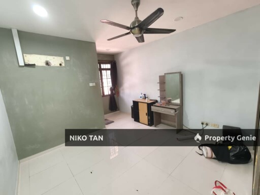 Jalan Tasek 1.5Sty Bandar Seri Alam For Sale