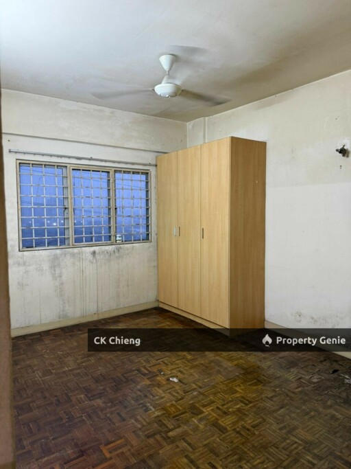 Belimbing Height Apartment, Freehold Non Bumi, 958sqft 3 Rooms, Seri Kembangan
