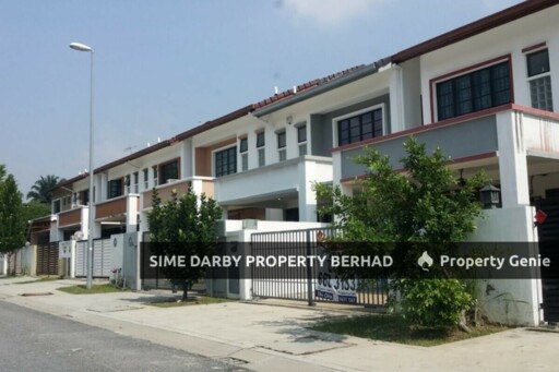 Ruby, Putra Avenue