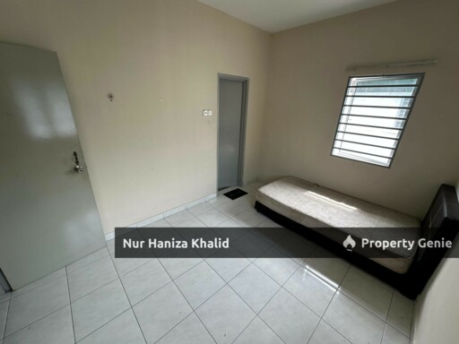Double Storey Semi D Taman Tasik Semenyih
