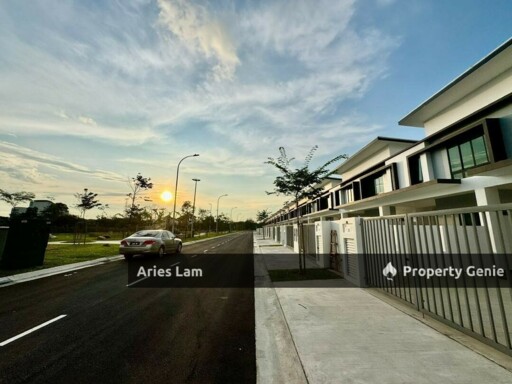 Adda Heights @ Green Avenue / Unblock View