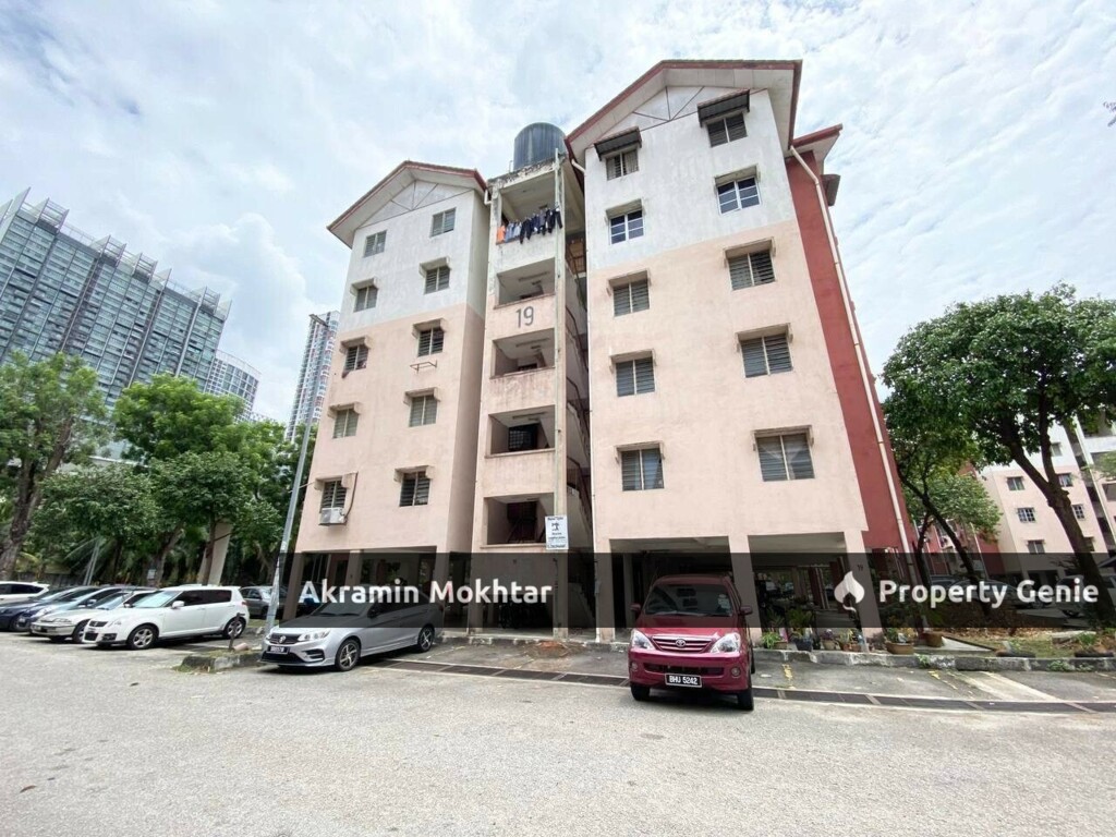 Flat Seksyen 7 Blok 19 Seksyen 7 Shah Alam  .