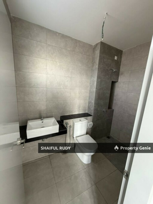 Want to Sell. Double Storey Terrace House Amverton Hill Sg Buloh