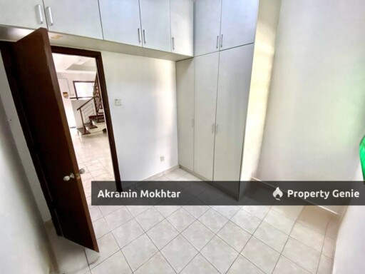 FREEHOLD, RENOVATED & PARTIALLY FURNISHED | Double Storey Terrace@Laman 2, Bandar Seri Putra