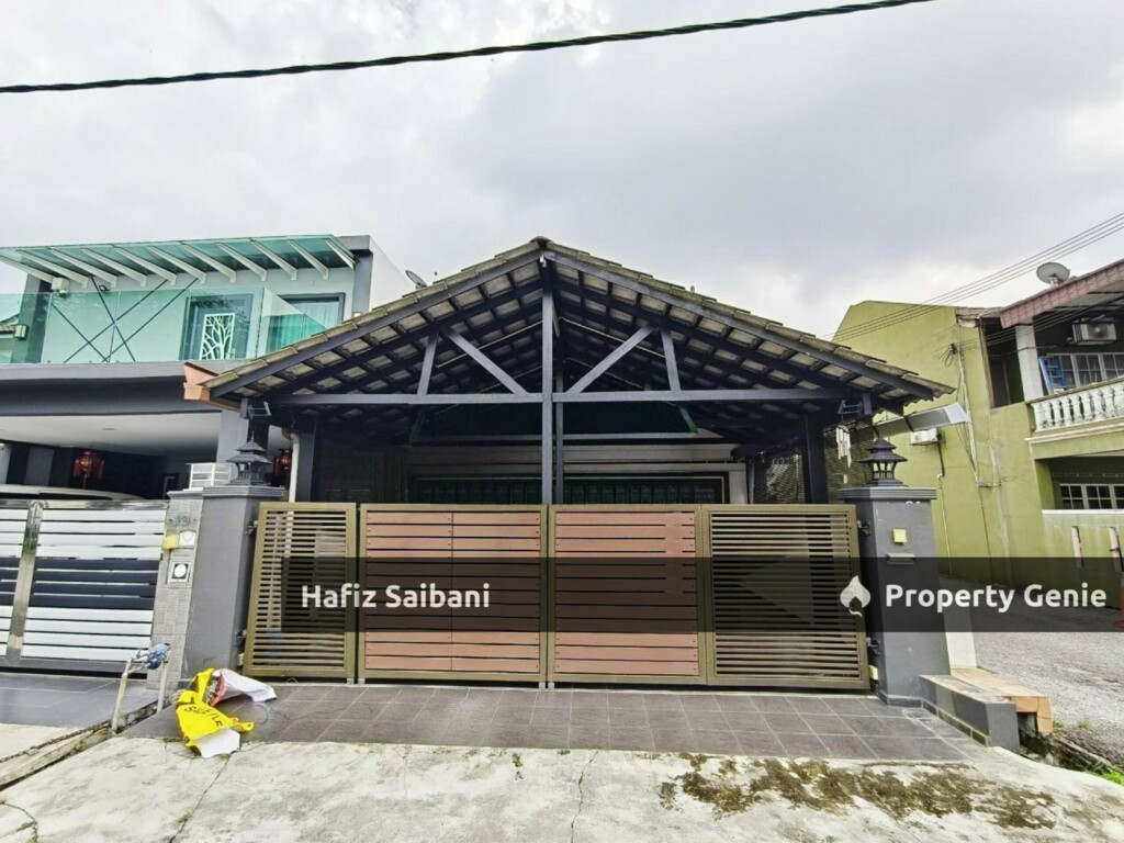 Double Storey End Lot Bandar Bukit Tinggi 1 Klang