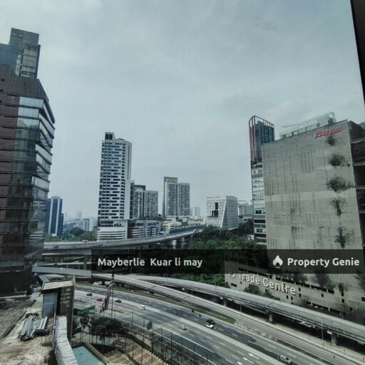 Empire City Tower H Office with Partition 4000sqft