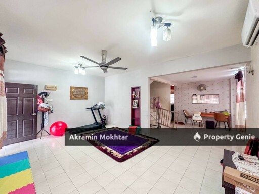 End Lot & Renovated | 2 Storey Terrace Taman Mawar 2, Bandar Baru Salak Tinggi.