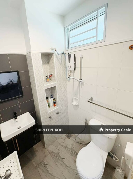 Male Room for Rent at Suriamas Suites @ Jb Town Area