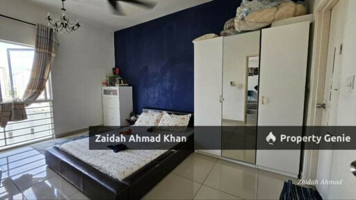 THE SANDERSON SERI KEMBANGAN RENOVATED FREEHOLD 2 CAR PARK NEAR LIFT LEVEL 1 HOUSE IS MID LEVEL AND BLOCK B