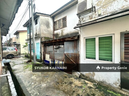 Rumah Teres Dua Tingkat, Jalan Bunga Tanjung, Taman Saraya Ampang