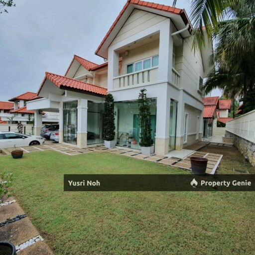2 Storey Bungalow @ Tropicana Indah