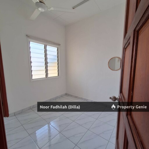 Taman Seri Rahang Renovated and Partial Furnished Booking 1K Full Loan