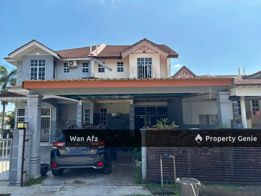 Two-Storey Terrace House | Taman Desa Hj Idris, Kg Alor Tempoyak