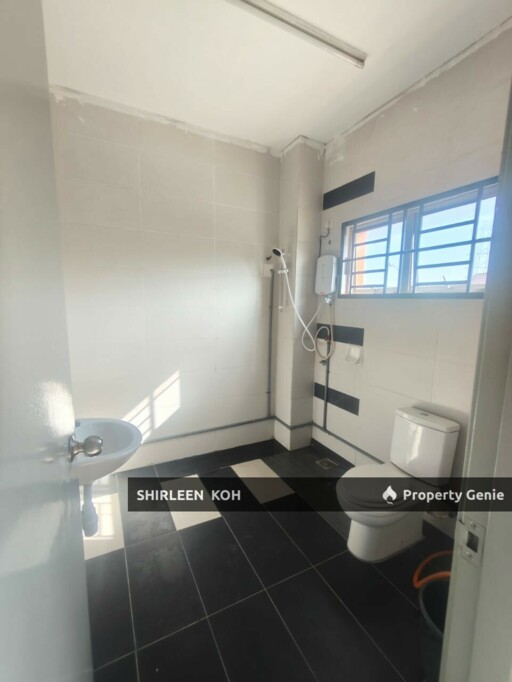 Room for Rent at Taman Nusantara Prima @ Gelang Patah