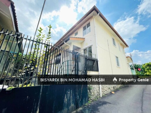 FACING OPEN 2 STOREY END LOT, TAMAN VISTA EMAS, BANGI .