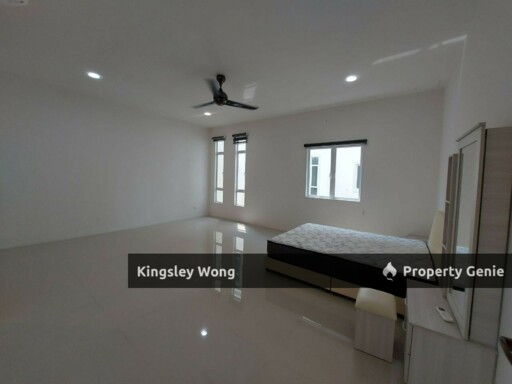 Tasek Square Freehold Three Storey Semi-D Move In Condition Tight Gated Guarded Area Near Mall Mart Shoplots