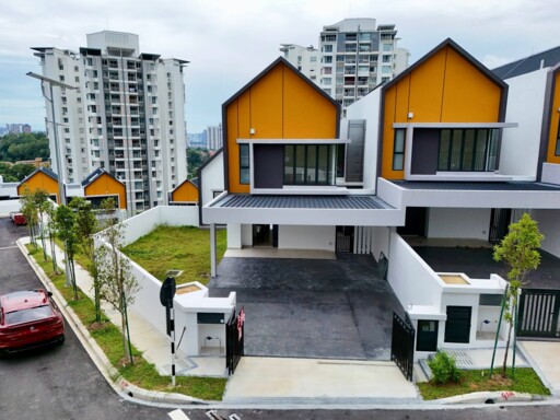 RESIDENSI LAMAN TIMUR