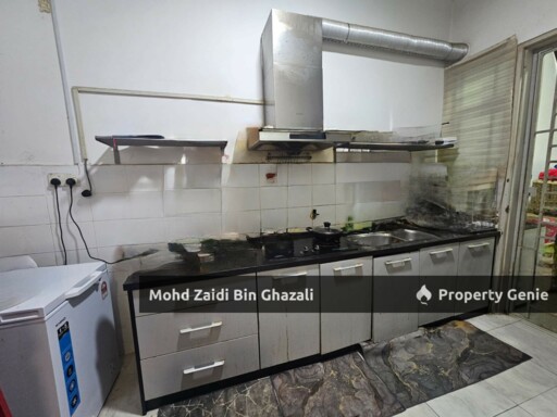 Two Storey Terrace Presint 11