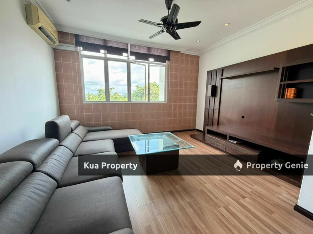 Gardenia Court 4 storey walk up Apartment for Sale!  Located at Jalan Tabuan Dayak